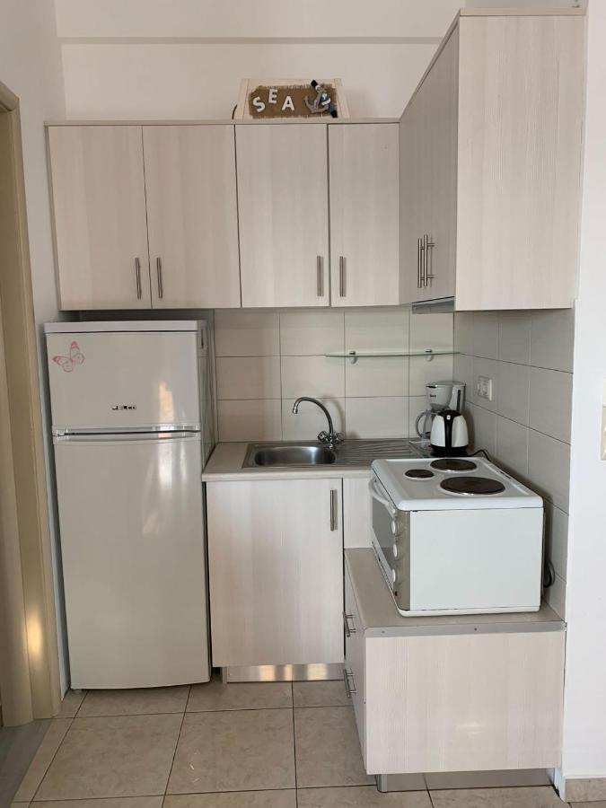 Pelini Apartment Kalamaki  Exterior photo